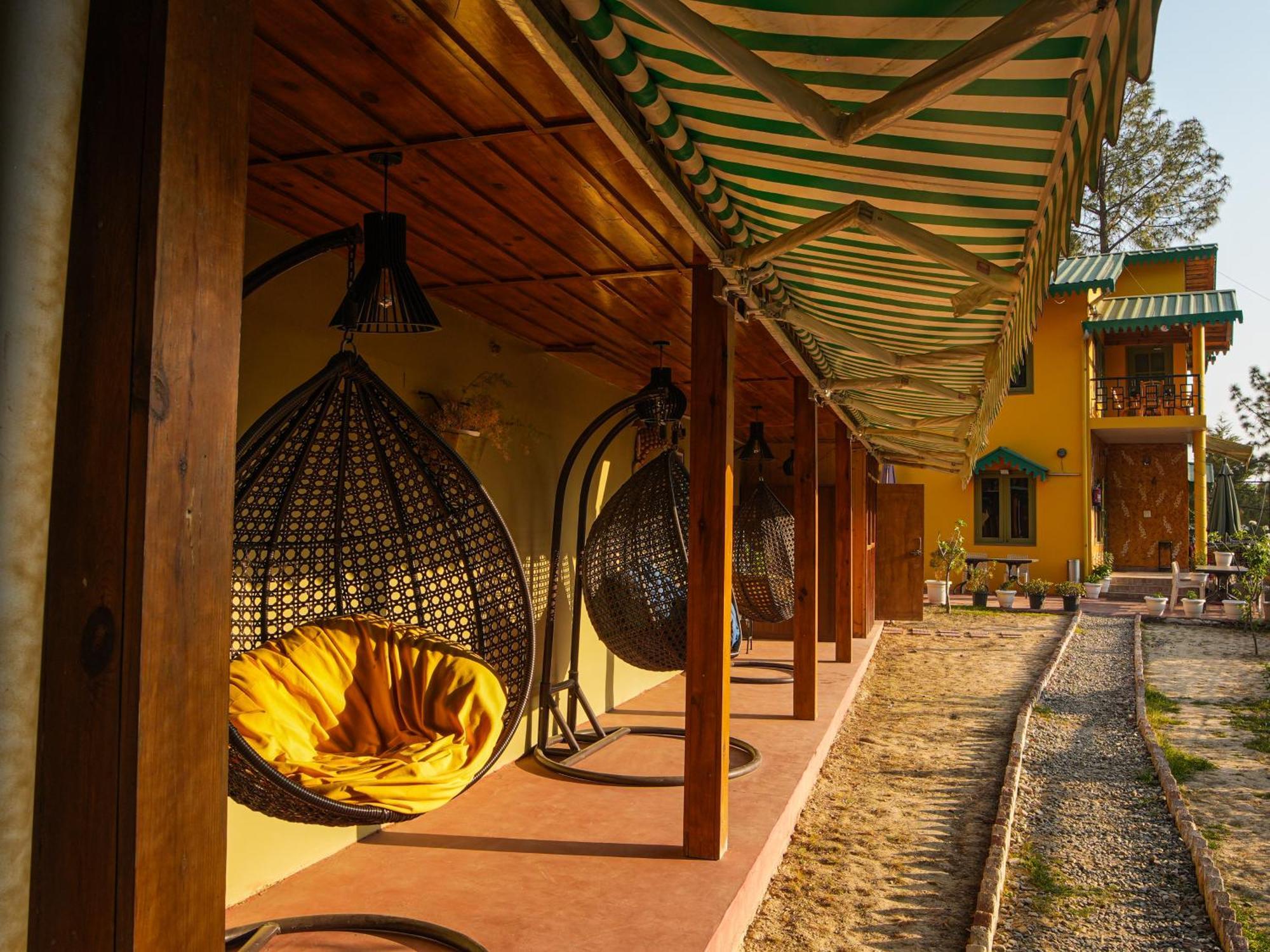 Thehimalayanliving Whistling Pines Hotel Mukteshwar Luaran gambar