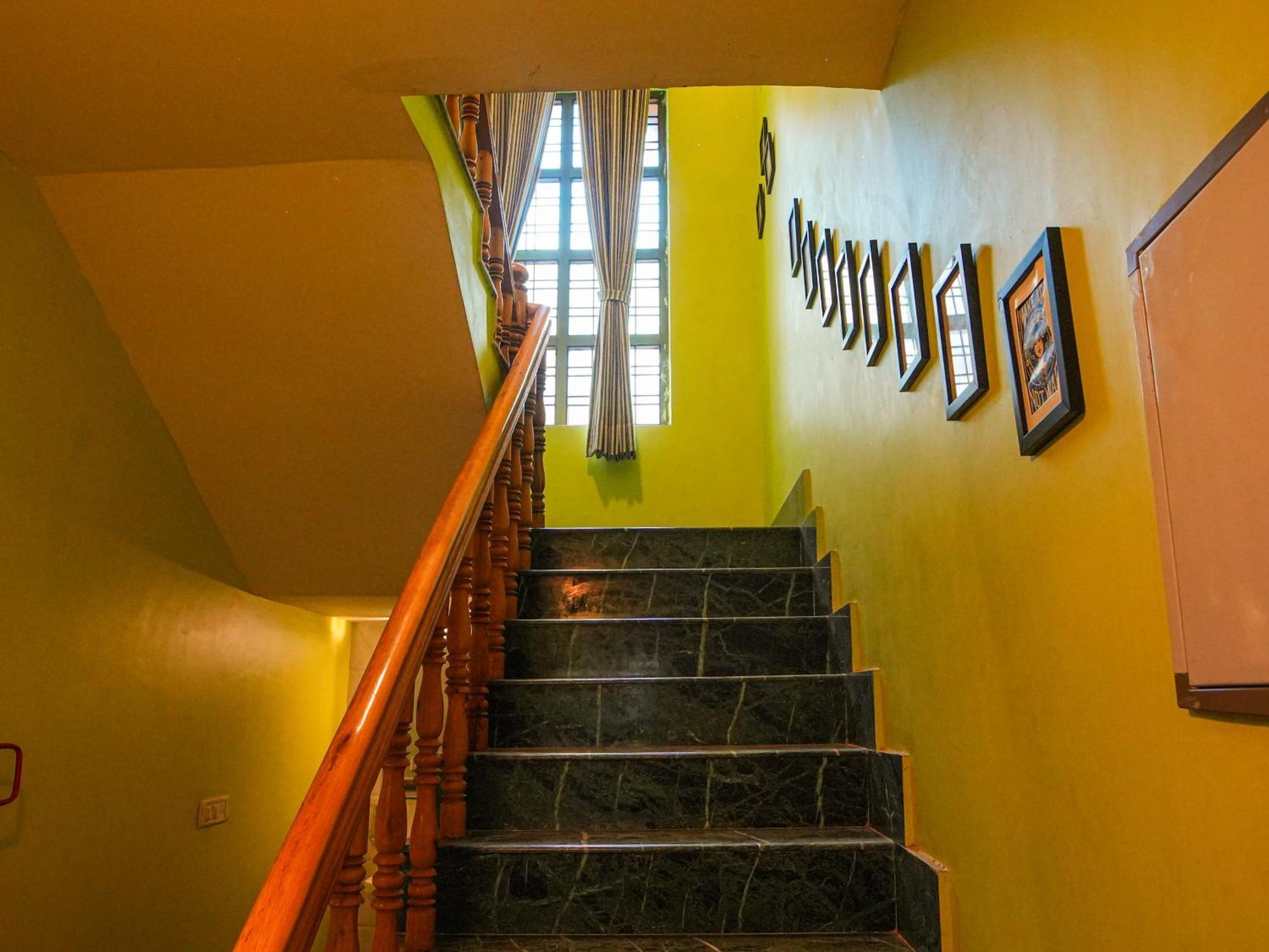 Thehimalayanliving Whistling Pines Hotel Mukteshwar Luaran gambar